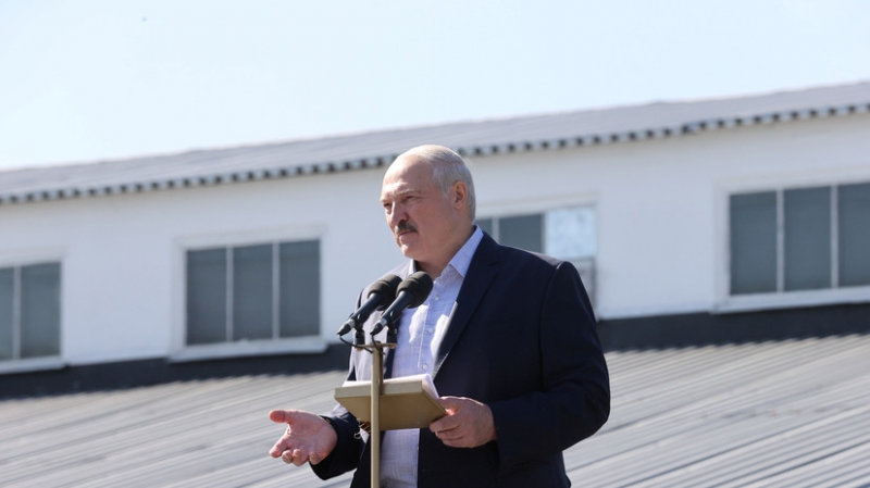 Лукашенко о ситуации в Белоруссии: всё идёт по плану «цветных революций»