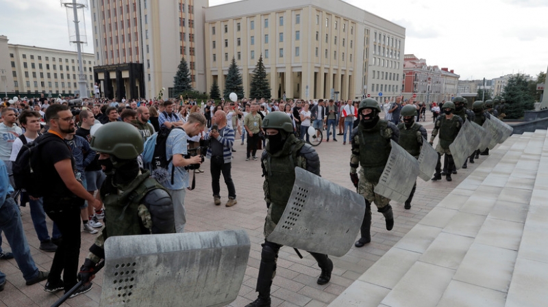 ЕС предложит Минску помощь в налаживании диалога с оппозицией