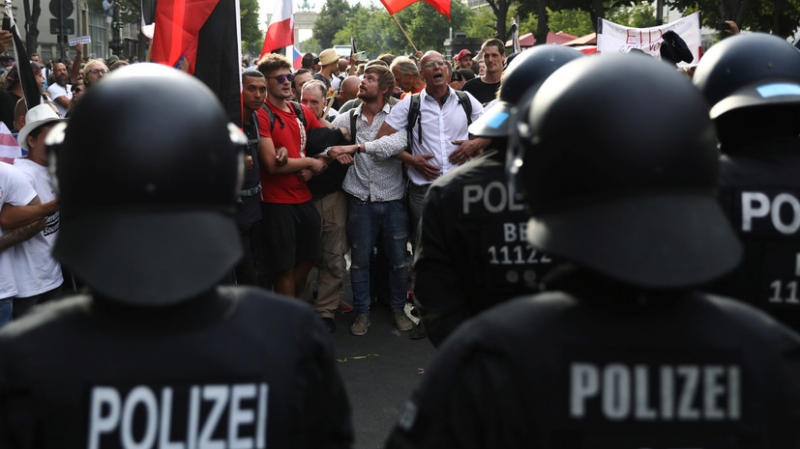 В полиции Берлина сообщили о десятках задержанных на акции протеста