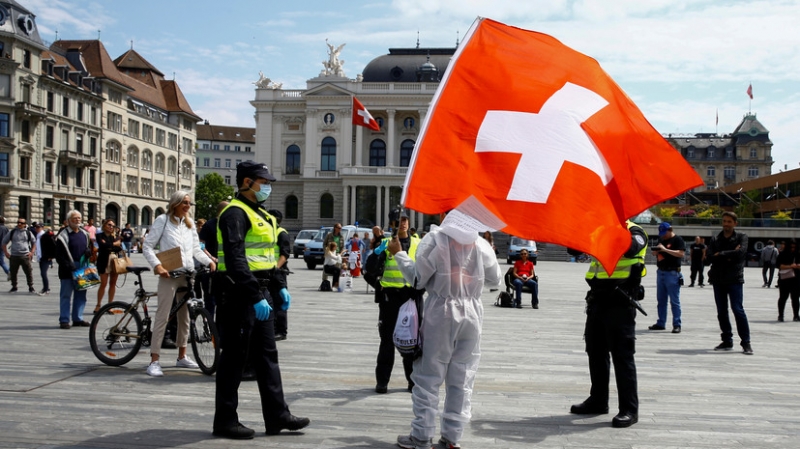 Швейцария исключила необходимость карантина для прибывающих из России