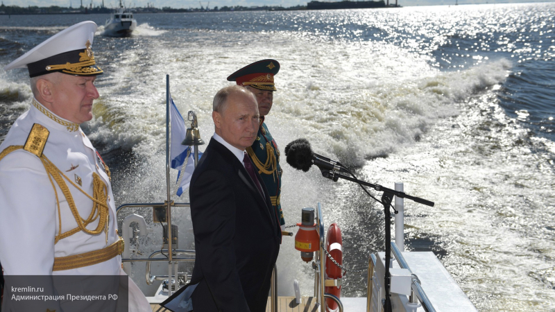 Россия была на грани развала: Клинцевич рассказал, как Путин поднял с колен армию и экономику