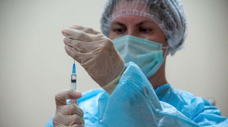 ЭпиВакКорона-Н: Минздрав РФ зарегистрировал еще одну вакцину от COVID-19
