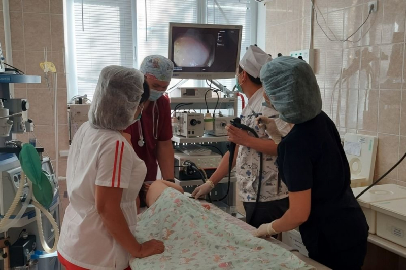 В Астрахани врачи спасли годовалую девочку, проглотившую гвоздь
