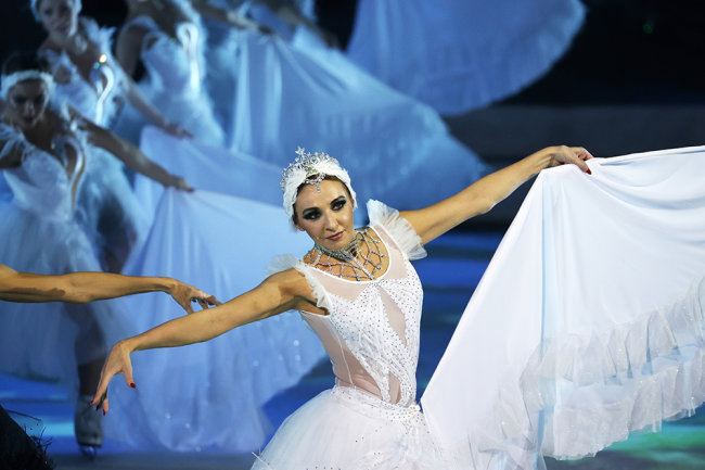 Школьница со Ставрополья по приглашению Путина посетила балет на льду