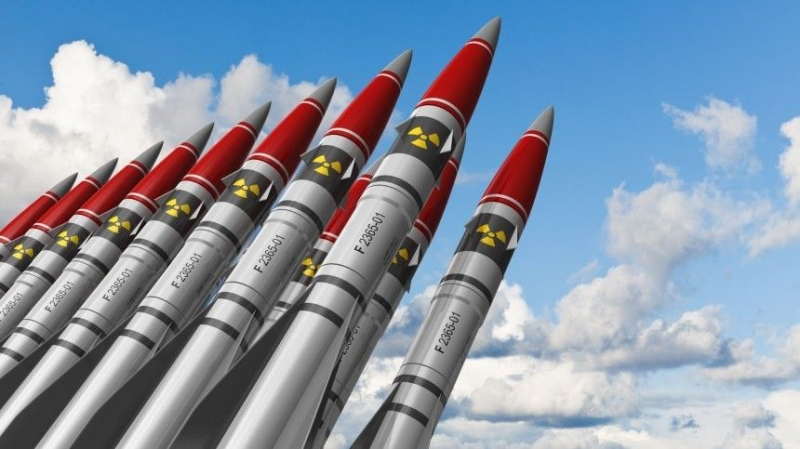 МИД Китая призвал Россию и США сократить ядерные арсеналы