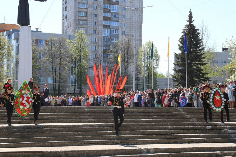 Парад Победы, концерты, фейерверк — как Пермь празднует 9 Мая. Онлайн-трансляция