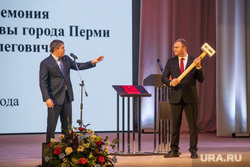 Подаривший мэру кувалду губернатор Махонин заявил, что не интересуется ЧВК «Вагнер»